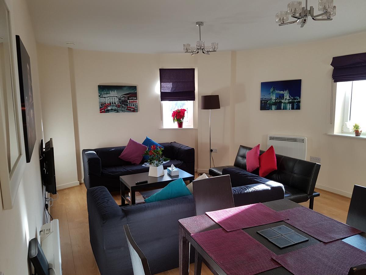 Two Bedrooms, Two Bath, Up To 3 Beds 1 Sofa - Slough Windsor Legoland Экстерьер фото
